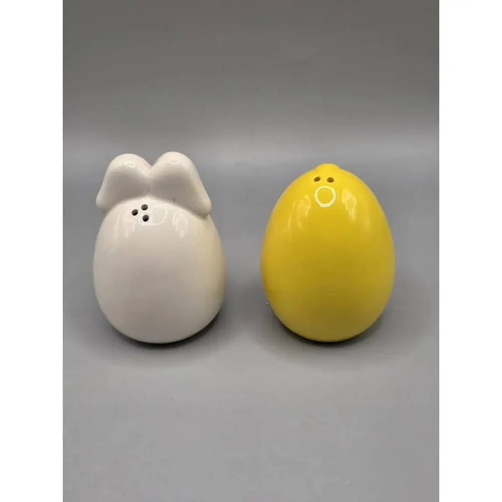 Vintage Easter Salt & Pepper Shakers Egg Shaped Ceramic Bunny Rabbit Yellow...
